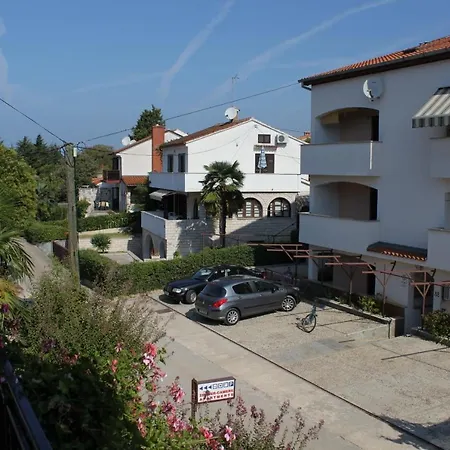 Maison d'hôtes And With Parking Space - 6917