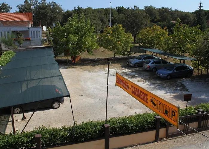 And With Parking Space - 6917 3* 波雷奇