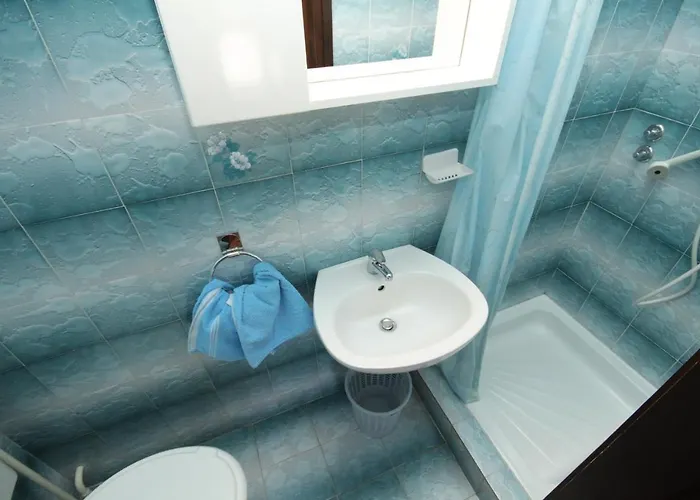 And With Parking Space - 6917 招待所