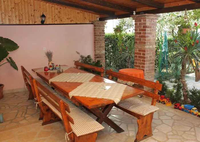 招待所 And With Parking Space - 6917 3*