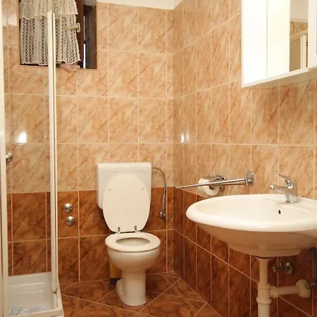 And With Parking Space - 6917 Guest house Porec