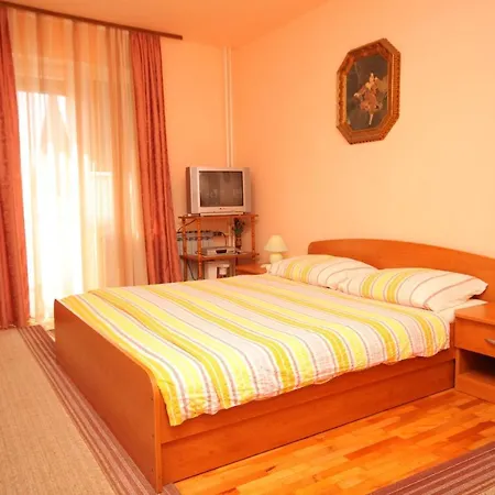 Guest house And With Parking Space - 6917 Porec