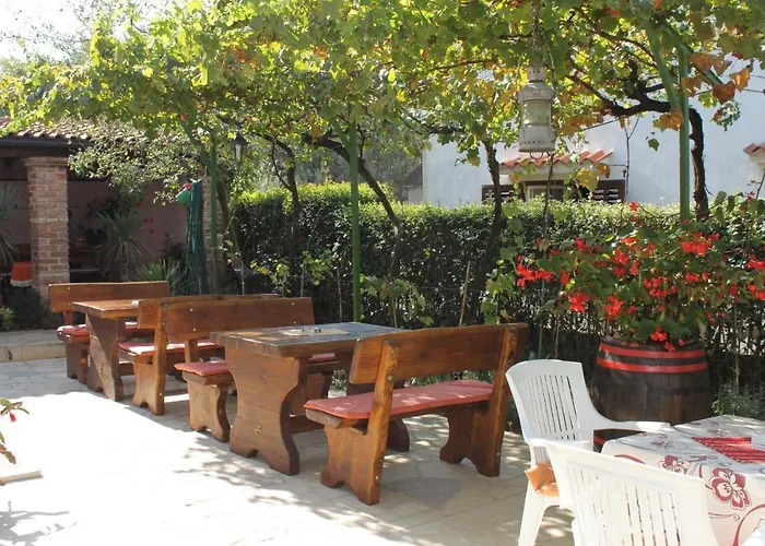 And With Parking Space - 6917 게스트하우스 3*